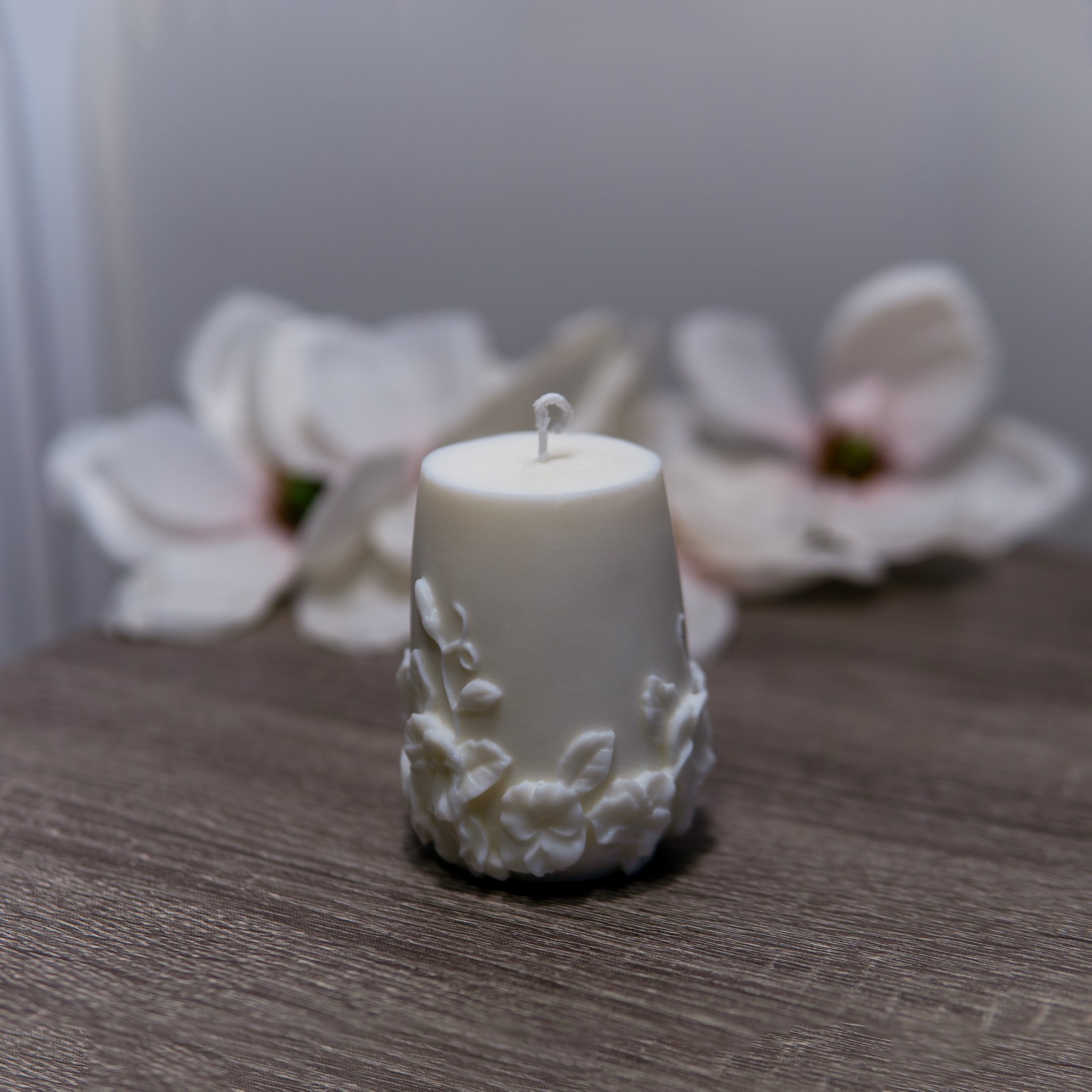 Flowers Candle with variety of scents.